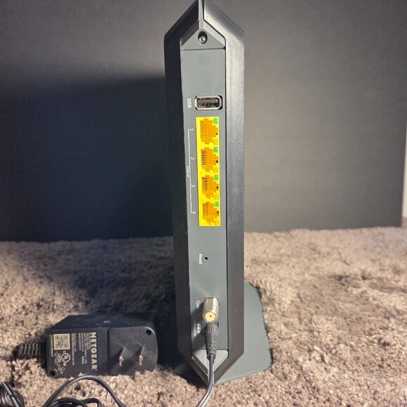 Netgear Nighthawk C7000v2 AC1900 Wi-Fi Cable Modem Router - Picture 4 of 6